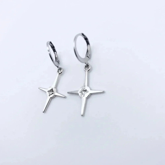 𝅺STAR Hoops Earrings - Picture 1 of 2